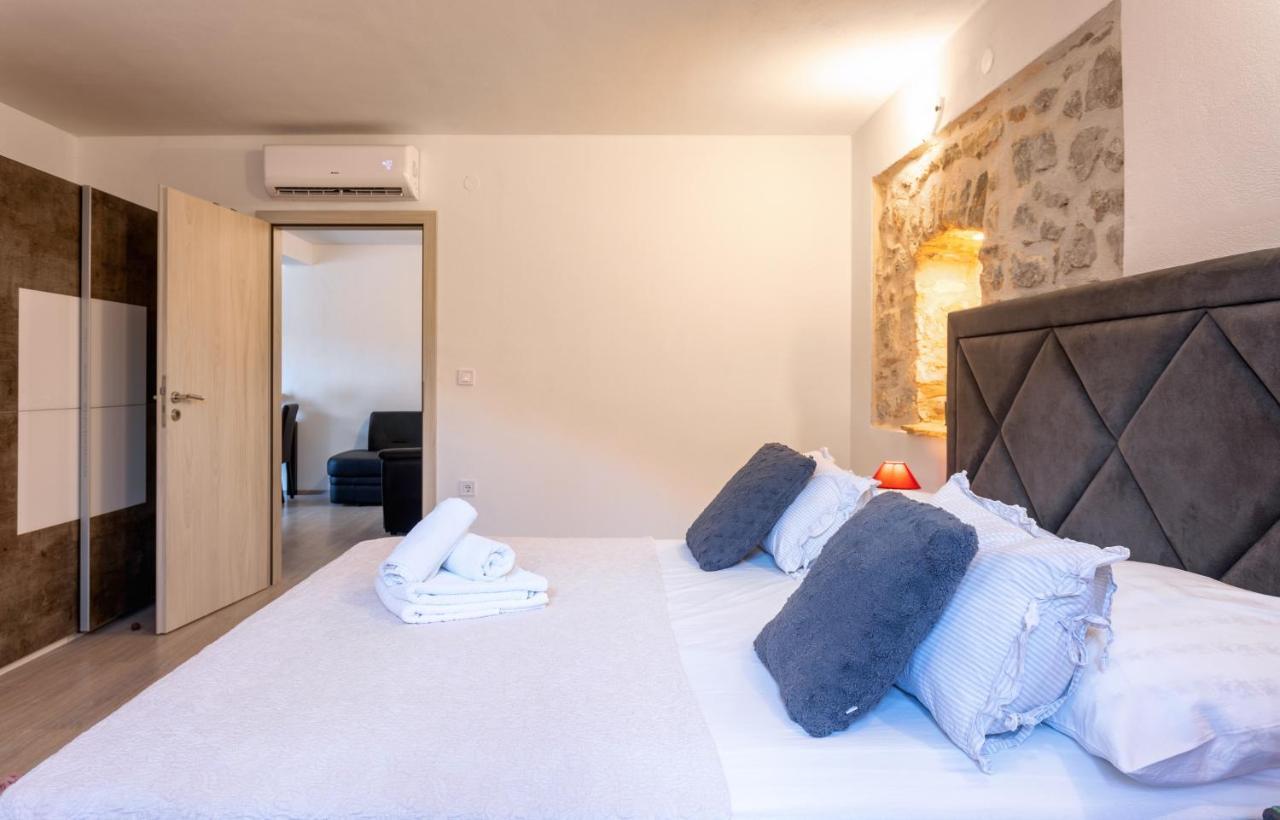 Apartments Ante Đảo Hvar Ngoại thất bức ảnh