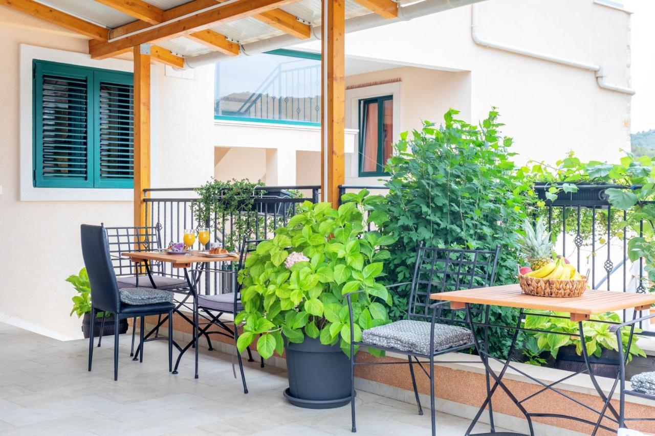 Apartments Ante Đảo Hvar Ngoại thất bức ảnh
