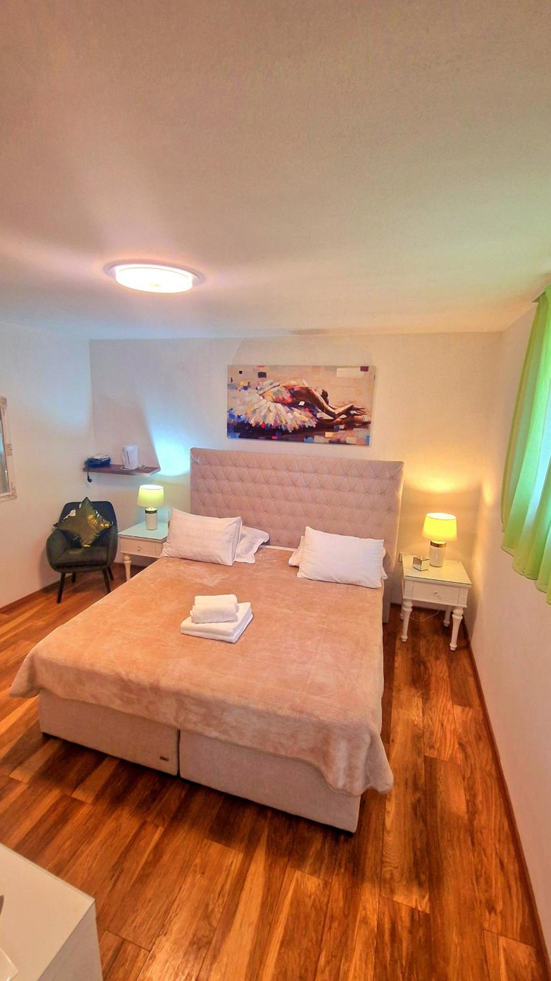 Apartments Ante Đảo Hvar Ngoại thất bức ảnh