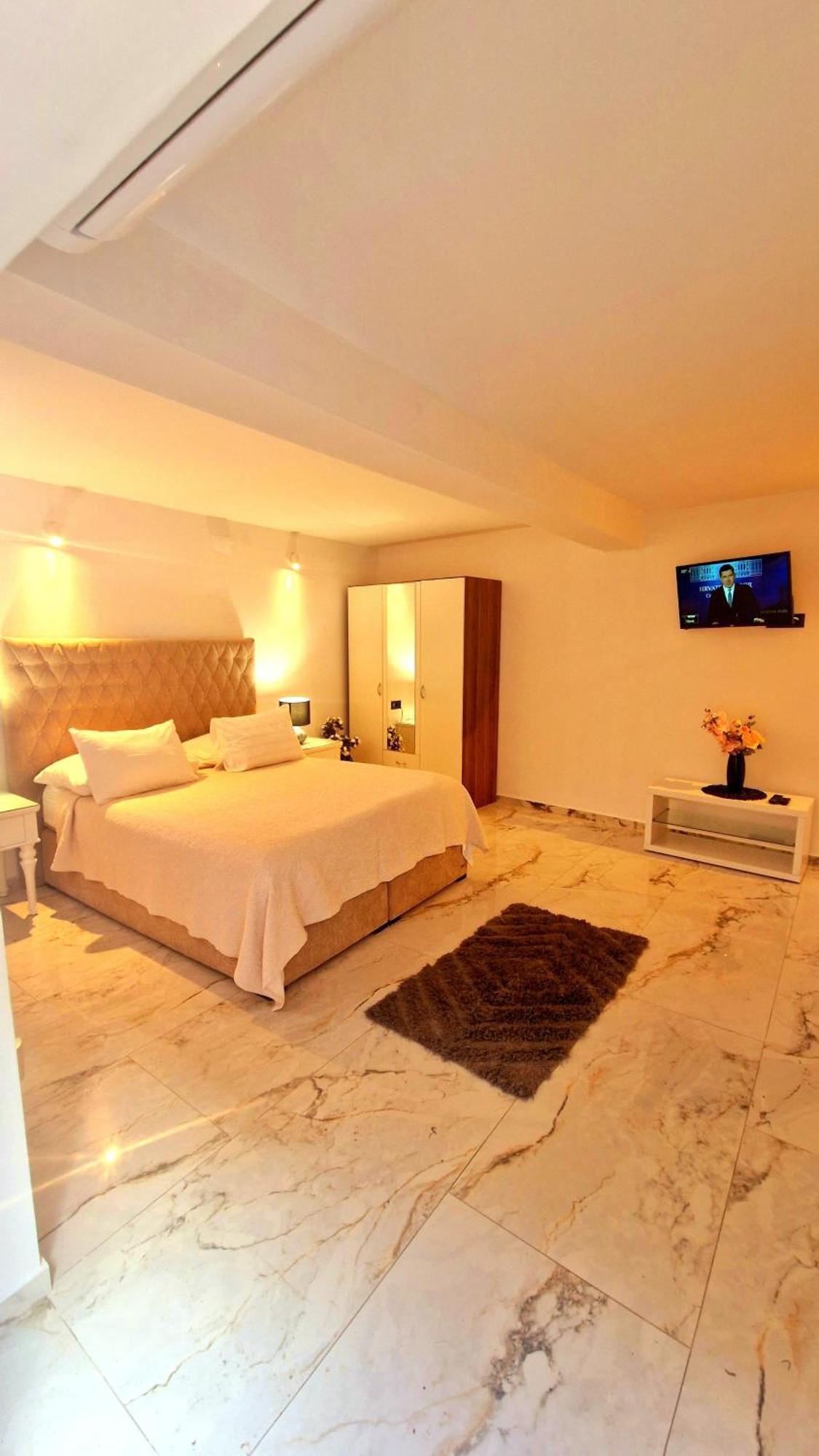 Apartments Ante Đảo Hvar Ngoại thất bức ảnh