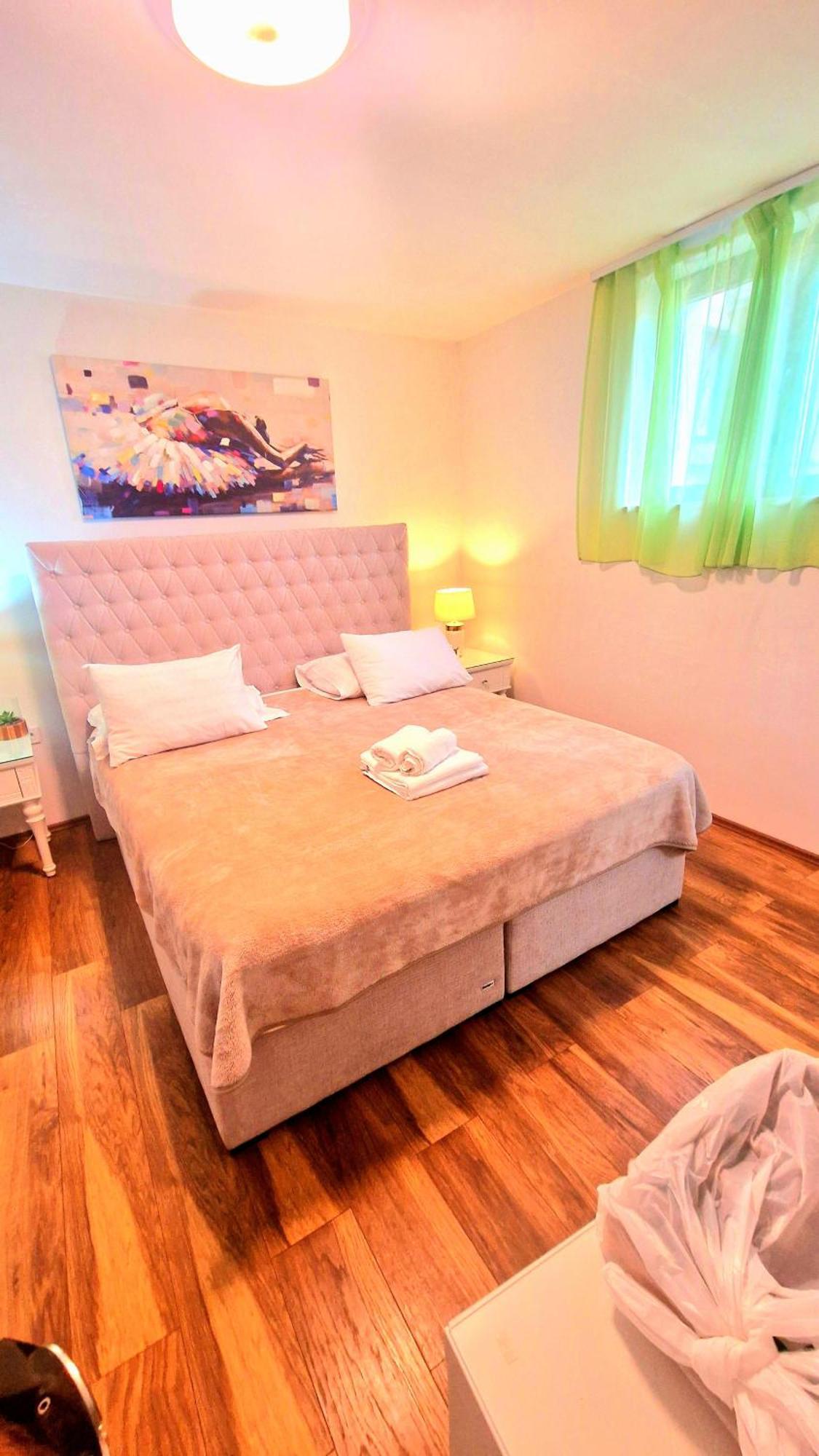 Apartments Ante Đảo Hvar Ngoại thất bức ảnh